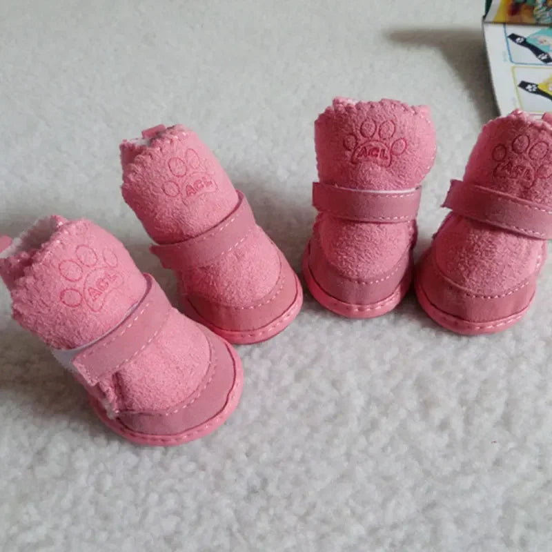 Chaussures-pour-chien-rose-automne